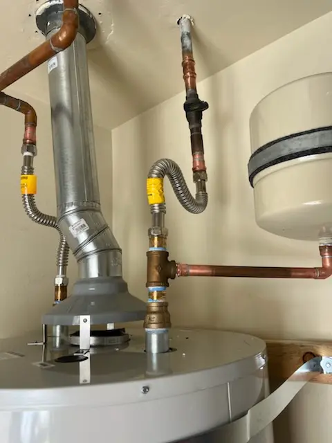 Water heater installation and plumbing repair in Washington Knoll
